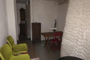 Deposito con bagno e posto auto