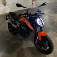 KTM DUKE 790 solo A3