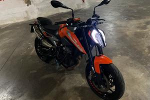 KTM DUKE 790 solo A3