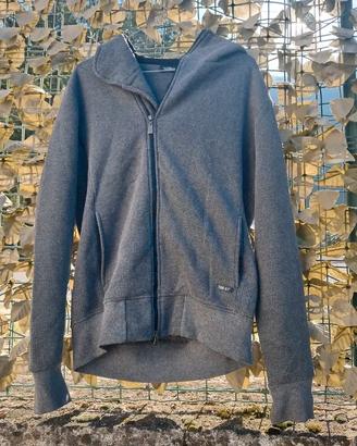 Felpa elegante con zip e cappuccio della Yab51