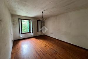 2 LOCALI A TORREBELVICINO