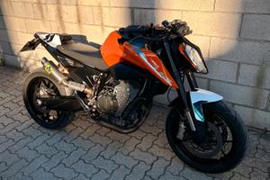 KTM Duke 790 105 cv