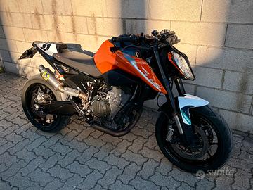 KTM Duke 790 105 cv