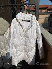 Piumino bianco tipo cappottino
