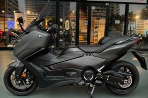 Yamaha T Max 560