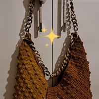 Borsa realizzata all'uncinetto