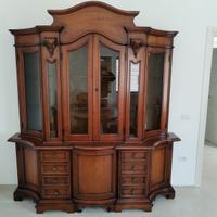 Credenza in stile classico