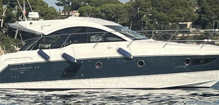 Barca a motore BENETEAU 38 GT FLYER