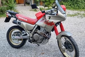 Honda Dominator 650 prima serie