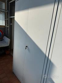 Armadio in metallo da balcone