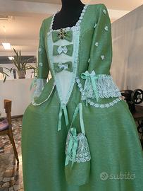 Abito  700 veneziano