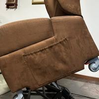 Poltrona elettrica alzapersona per anziani