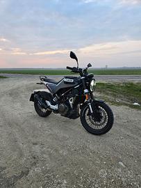 Husqvarna Svartpilen 401 perfetta