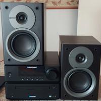 Stereo blacpunt, bloothot USB radio, no CD.