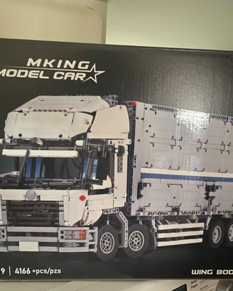Camion simil tecninc