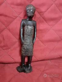 statuetta antica in legno massello arte africana