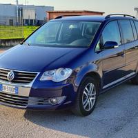 Volkswagen Touran 2.0 Metano 7 POSTI