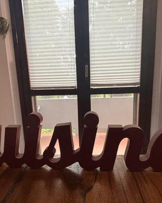 Insegna di plastica rossa