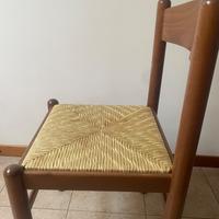 Sedie in legno con seduta di paglia