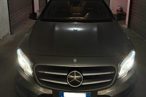 MERCEDES-BENZ GLA 200 AMG  4MATIC NIGHT EDITION
