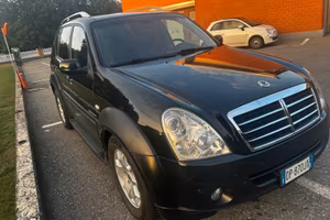 Ssangyong Rexton motore e cambio Mercedes 2.7