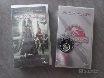 VIDEOCASSETTE VAN HELSING E JURASSIC PARK