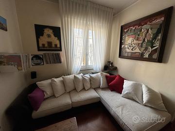 Divano con chaise longue