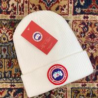 Beretto canada goose bianco