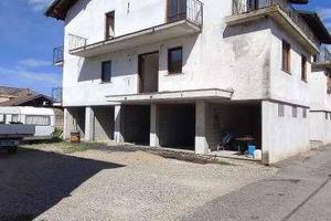 Immobile in asta di 166 m² con 5 locali e box auto