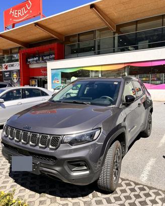 Jeep Compass 4xe Trailhawk pari al nuovo