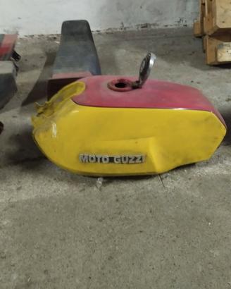 Serbatoi+selle+carene+vari paramotori Moto Guzzi