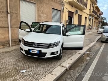 Volkswagen Tiguan 2.0 TDI 110 CV Sport & Style Blu