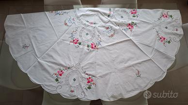 Tovaglia tonda ricamata diametro cm .160