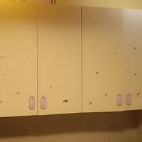 parete attrezzata con 2 letti per ragazzi 