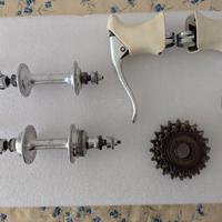 Mozzi ruota libera e leve freno