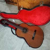 Chitarra classica Alhambra 2C con custodia rigida