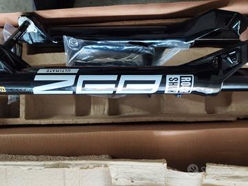  Rockshox  Zeb 29 Ultimate con cartuccia 3.1