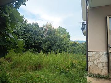 Appartamento, 3 vani, 2 Acc.ri - Giardino e garage