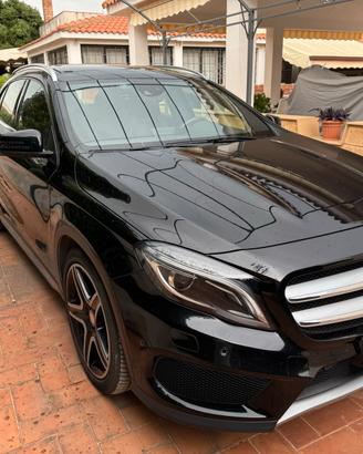 Mercedes GLA220 CDI 4Matic Premium 2015