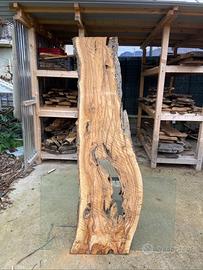 Tavole di legno di ulivo e noce