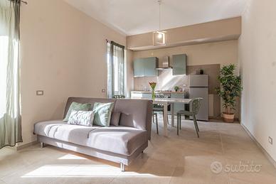 Appartamenti ristrutturati e arredati su fabbricat