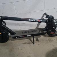 monopattino elettrico  ducati pro 2 plus