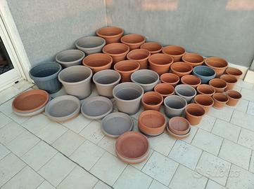 Vasi e sottovasi per piante, come nuovi