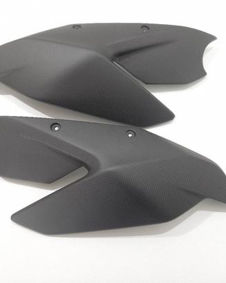 FIANCHETTI SOTTO SERBATOIO CARBONIO STREETFIGHTER 