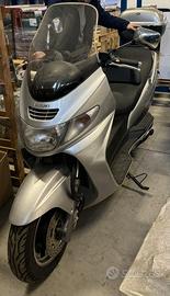SUZUKI BURGMAN 400