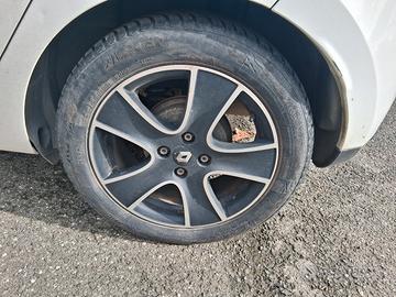 cerchi in lega Renault clio 4 serie
