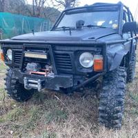 Nissan Patrol GR Y60 / 61 preparato con spazzaneve