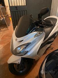 Yamaha Majesty 400 (YP400)