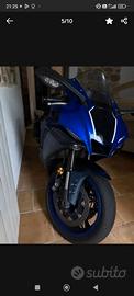 Yamaha R1