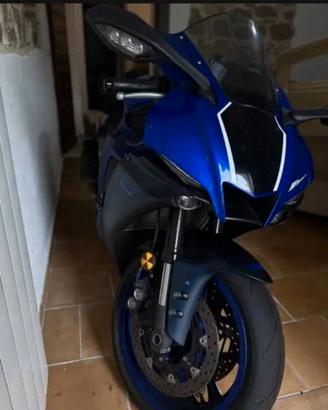 Yamaha R1